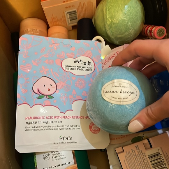 BEAUTY MYSTERY BOX - BY REQUEST - Picture 5 of 13